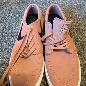 Nike Men's SB Stefan Janoski Sneakers